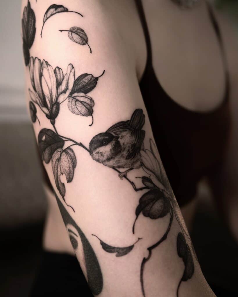 Botanical-blackwork-Yarina